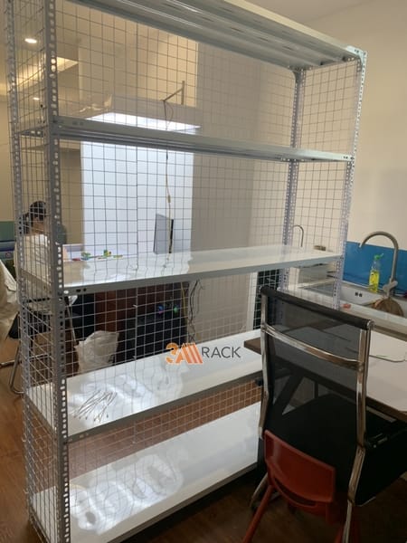 làm kệ sắt theo yêu cầu