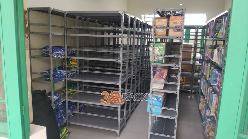 làm kệ sắt theo yêu cầu