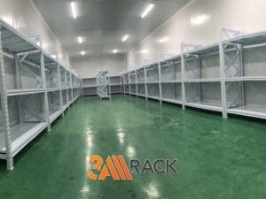 kệ sắt để nặng màu trắng