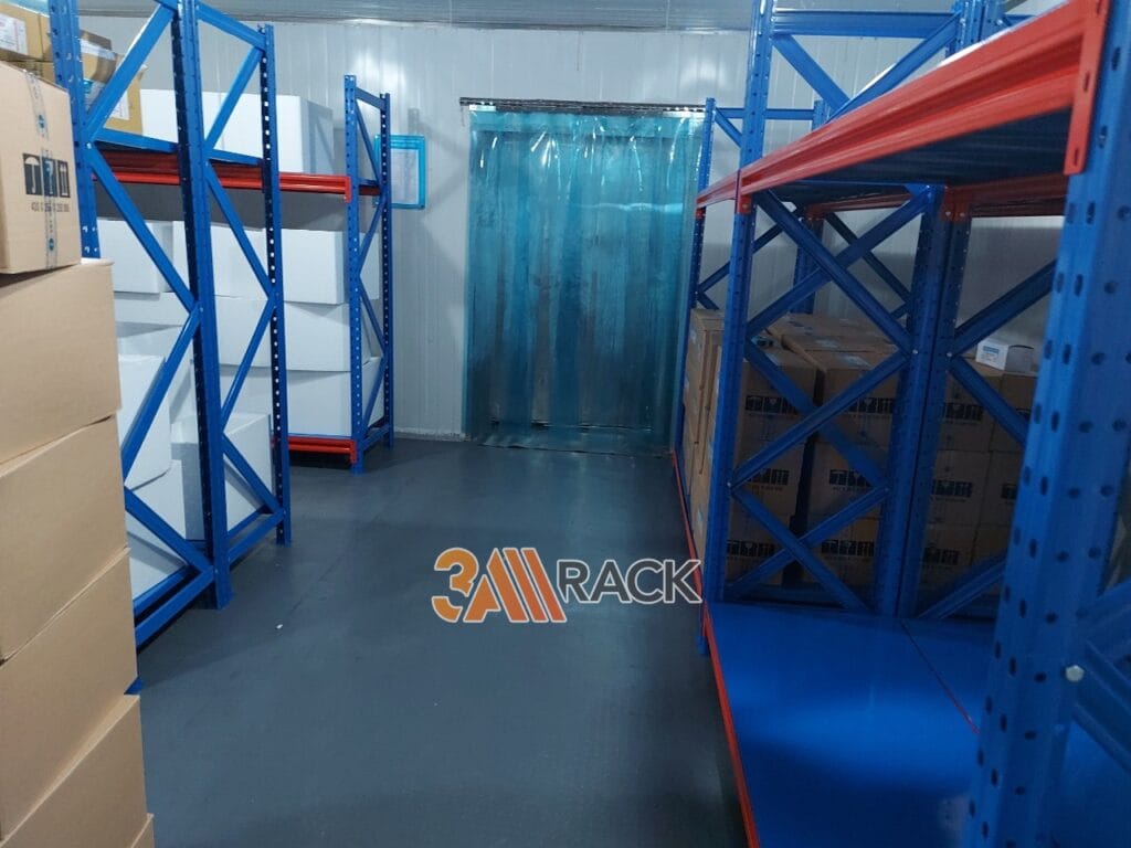 Kệ Sắt Kho Hàng Công Nghiệp Hà Đông