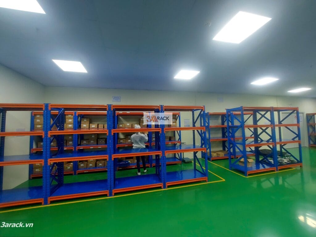 kệ trung tải 4 tầng 300kg