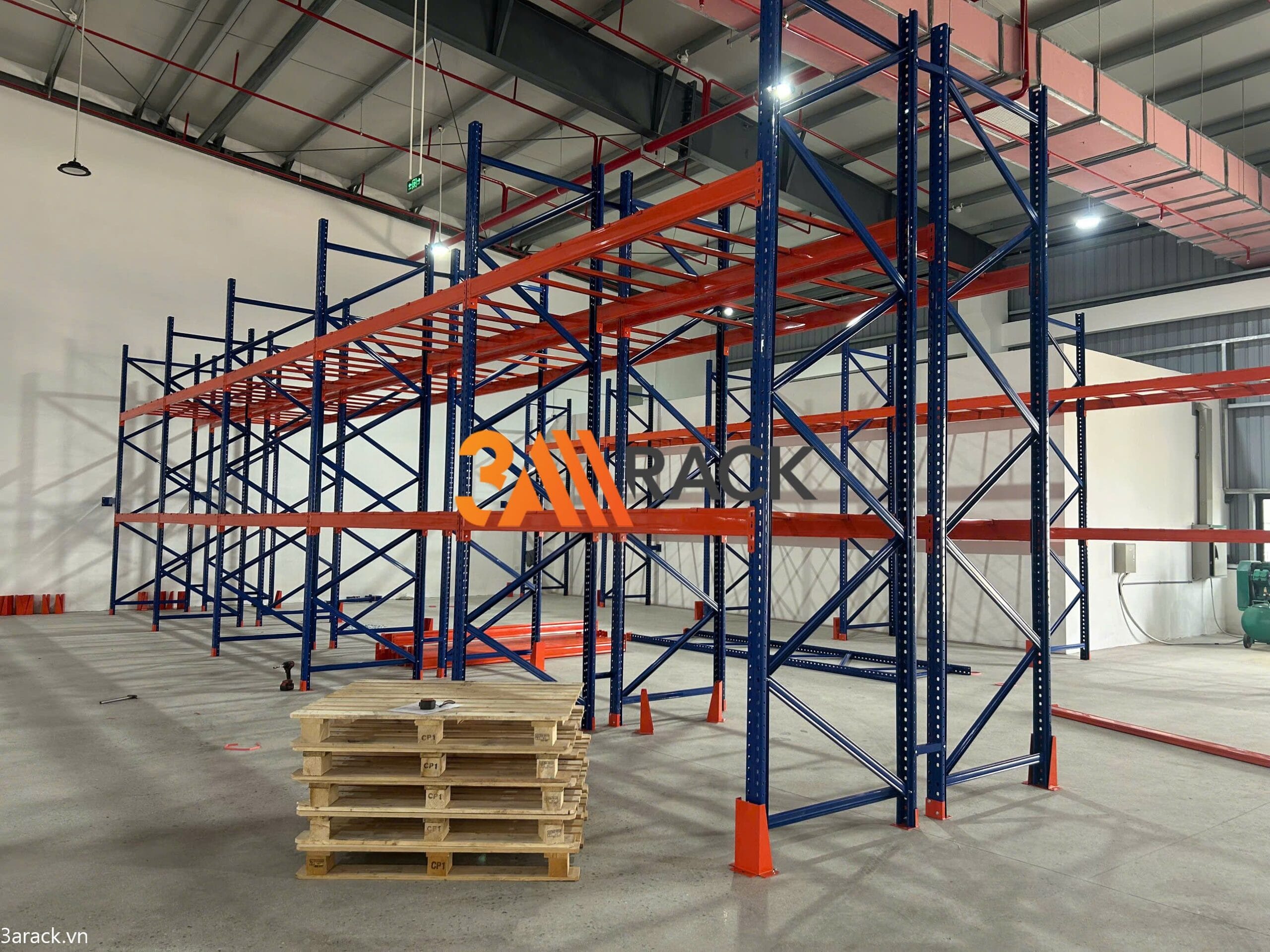 ke-pallet-de-hang ke-sat-pallet-lao-cai