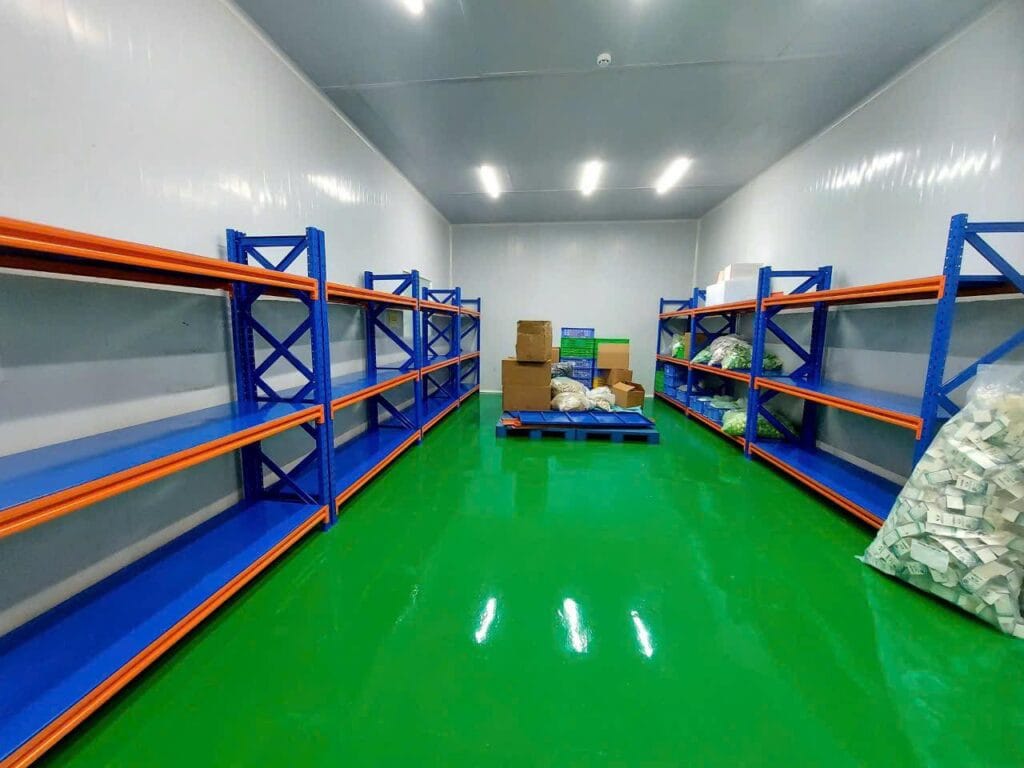 kệ trung tải 3 tầng