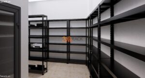 Kệ để đồ bằng sắt tại Điện Biên