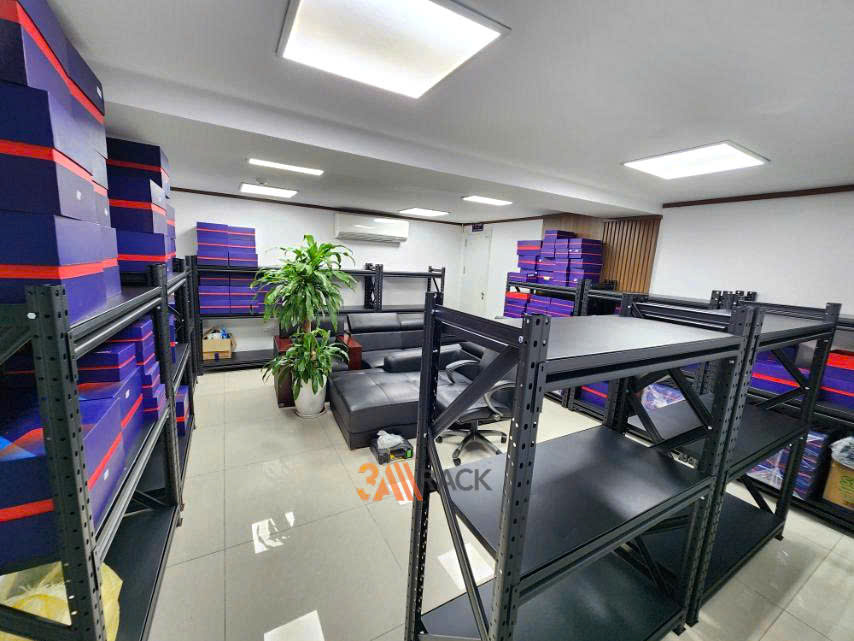 kệ trung tải đen